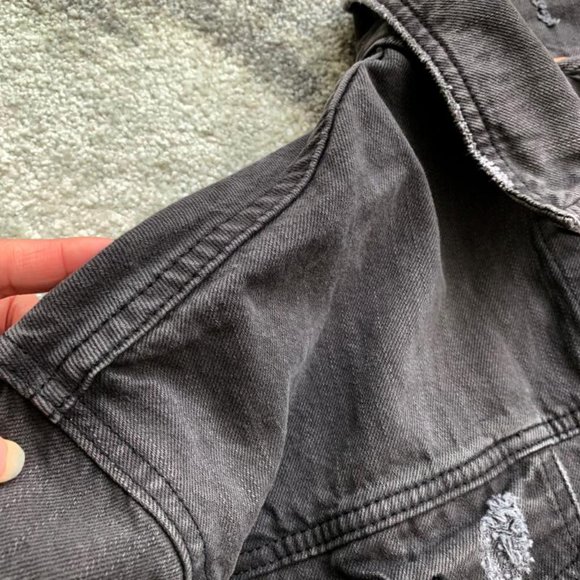 Italian Embroidered Oversized Denim Jacket - Picture 14 of 16